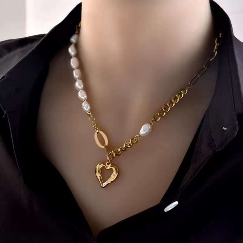 „Az időtlen elegancia szíve” – 18K aranyozott acél nyaklánc gyöngyökkel - Image 7